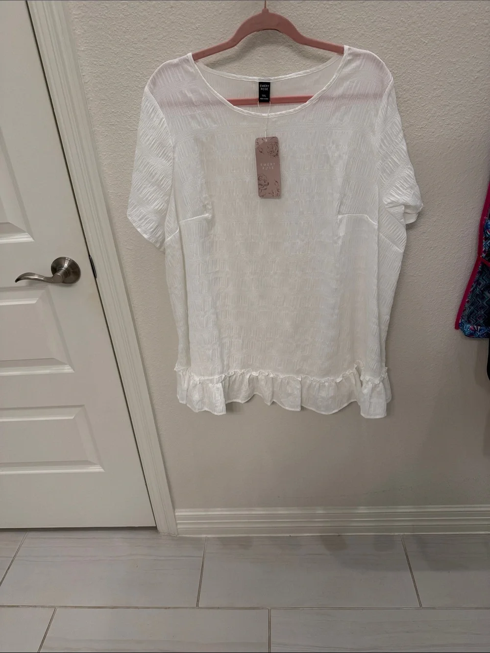 Relaxed White Textured Ruffle-Hem Blouse